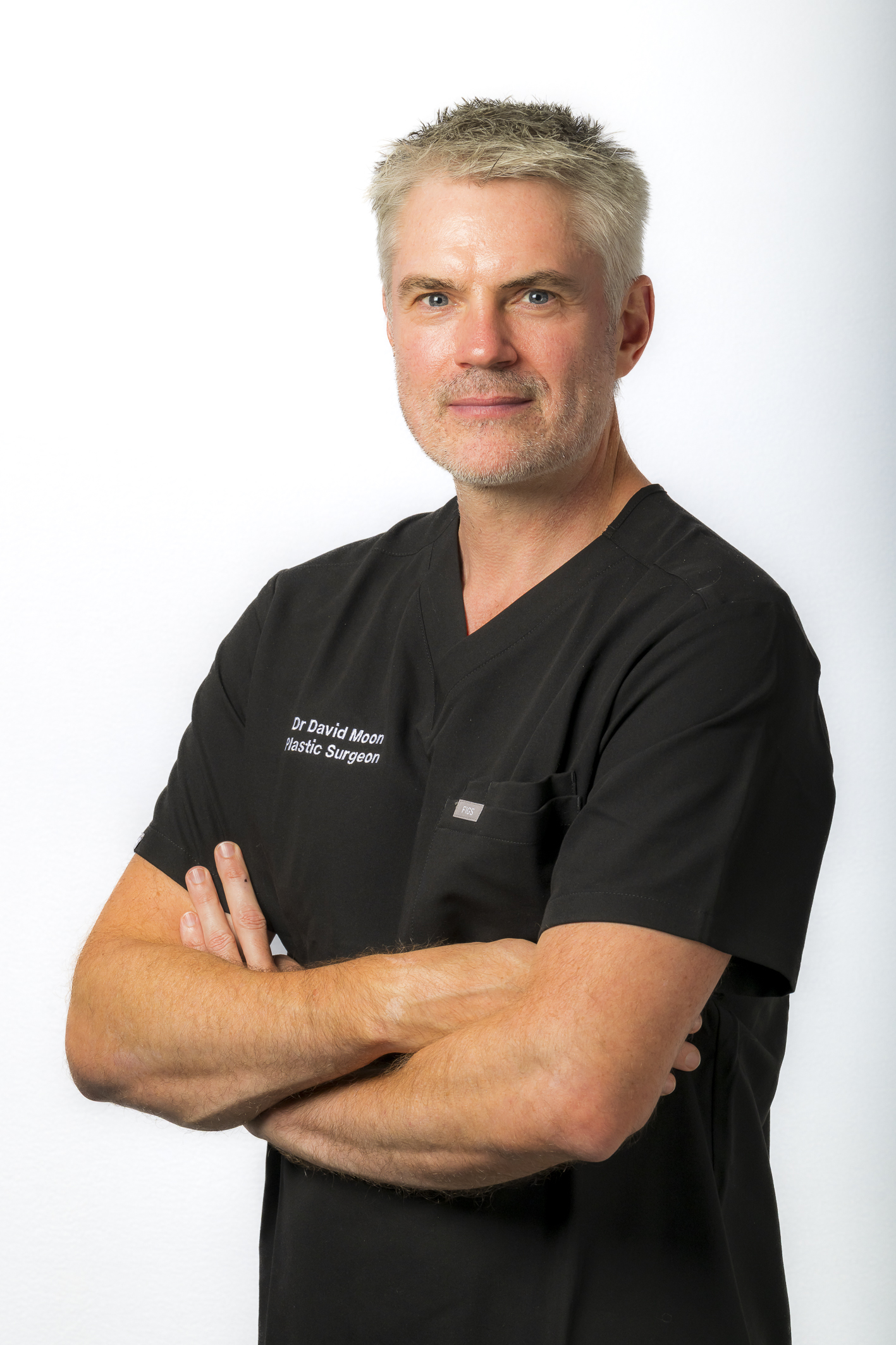 MOON, D. 28-10-25. 251179-9